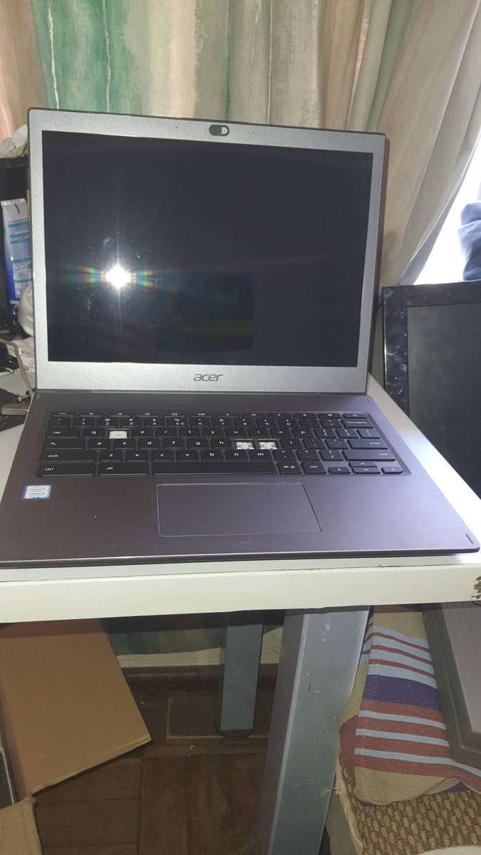 Acer I5 8th Gen 13 inch Chromebook Laptop (Screen damaged)