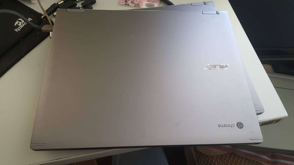 Acer I5 8th Gen 13 inch Chromebook Laptop (Screen damaged)