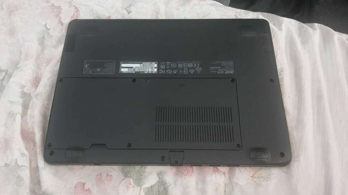 Acer Aspire ES1-132-C9MZ Intel Celeron N3350 1.10GHz 11.6" Laptop