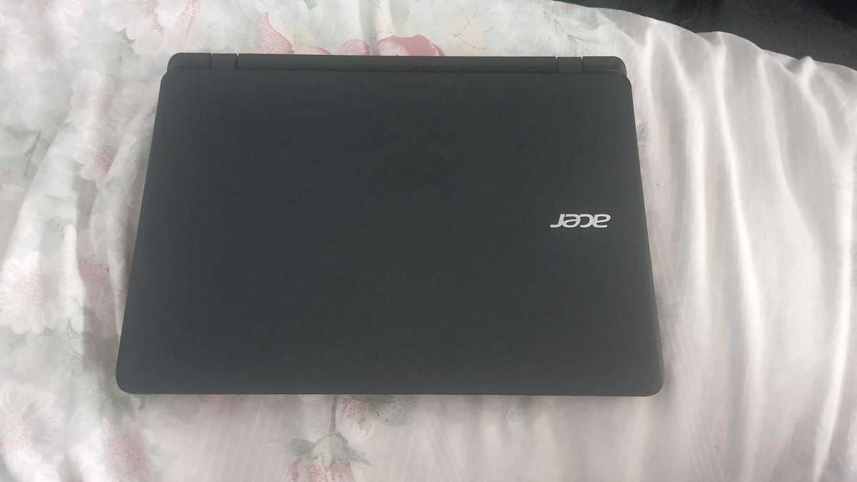 Acer Aspire ES1-132-C9MZ Intel Celeron N3350 1.10GHz 11.6" Laptop