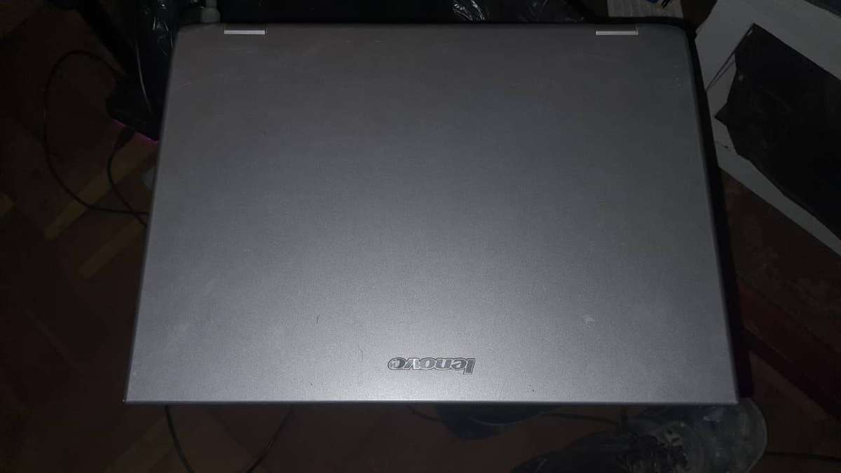 Lenovo Pentium Laptop(No hardrive)