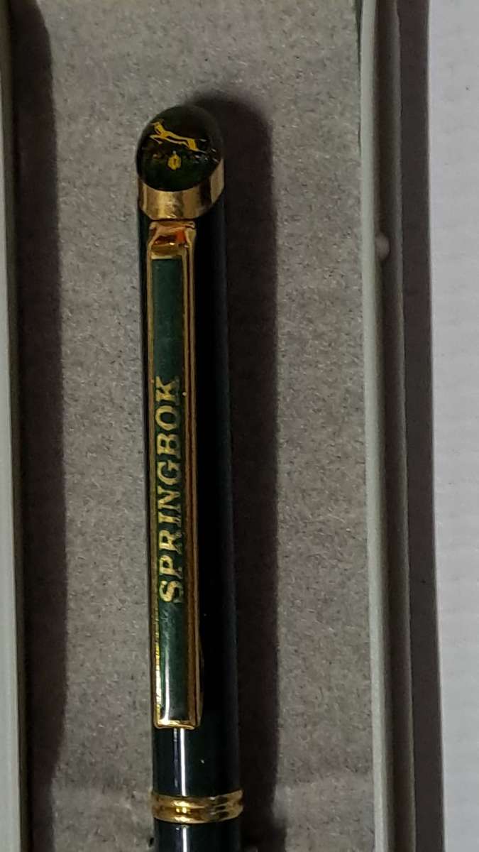 South African Pens 1 x Collectable Springbok Pen. Type 2.  No Ink. + display box (metal/green)