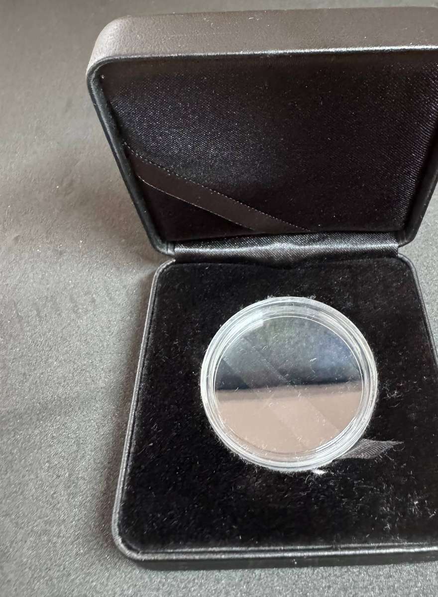 Black Coin Box , With 33mm Capsule. ( 65mm x 65mm x 28 mm)