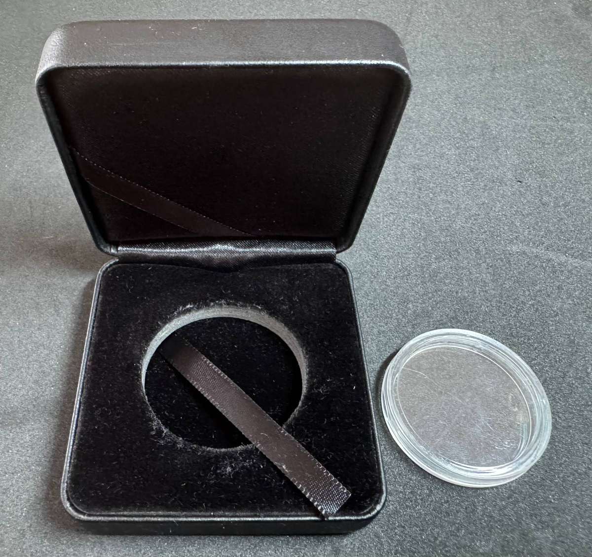 Black Coin Box , With 33mm Capsule. ( 65mm x 65mm x 28 mm)