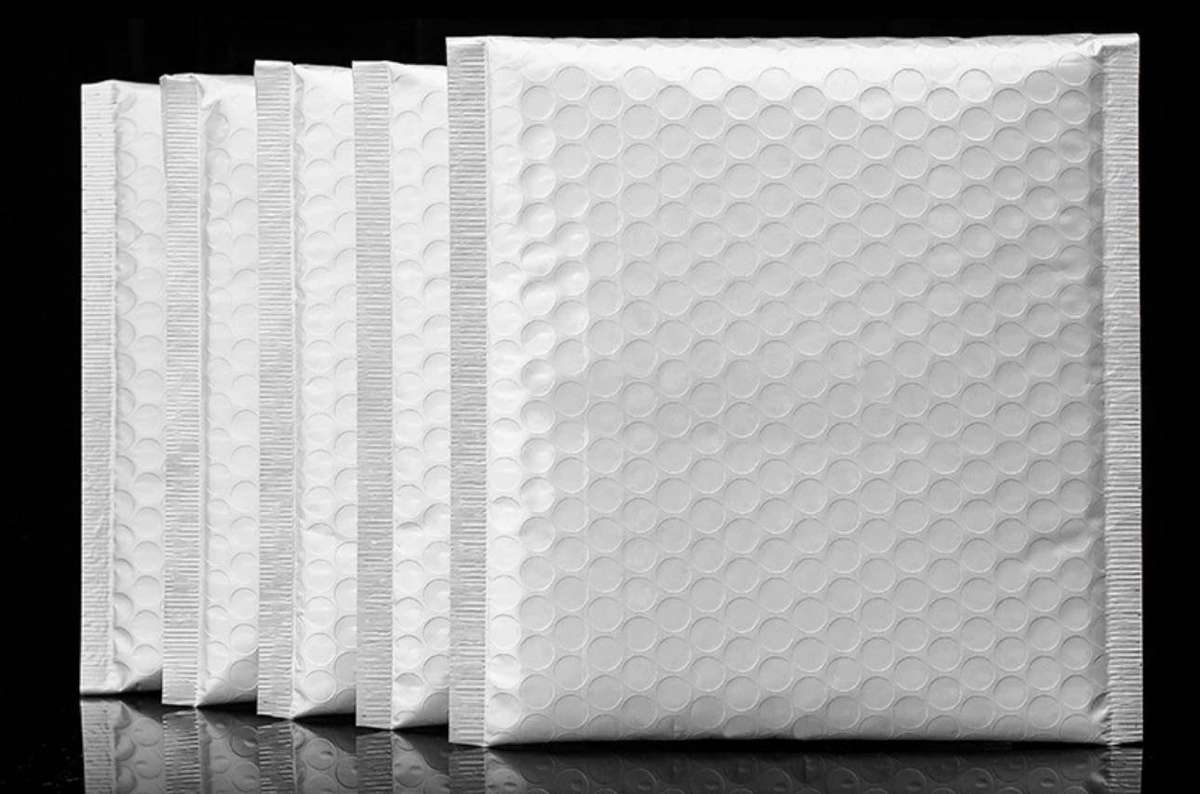 Bubble Mailers White Size Pack of 10 (11cm x 11cm)