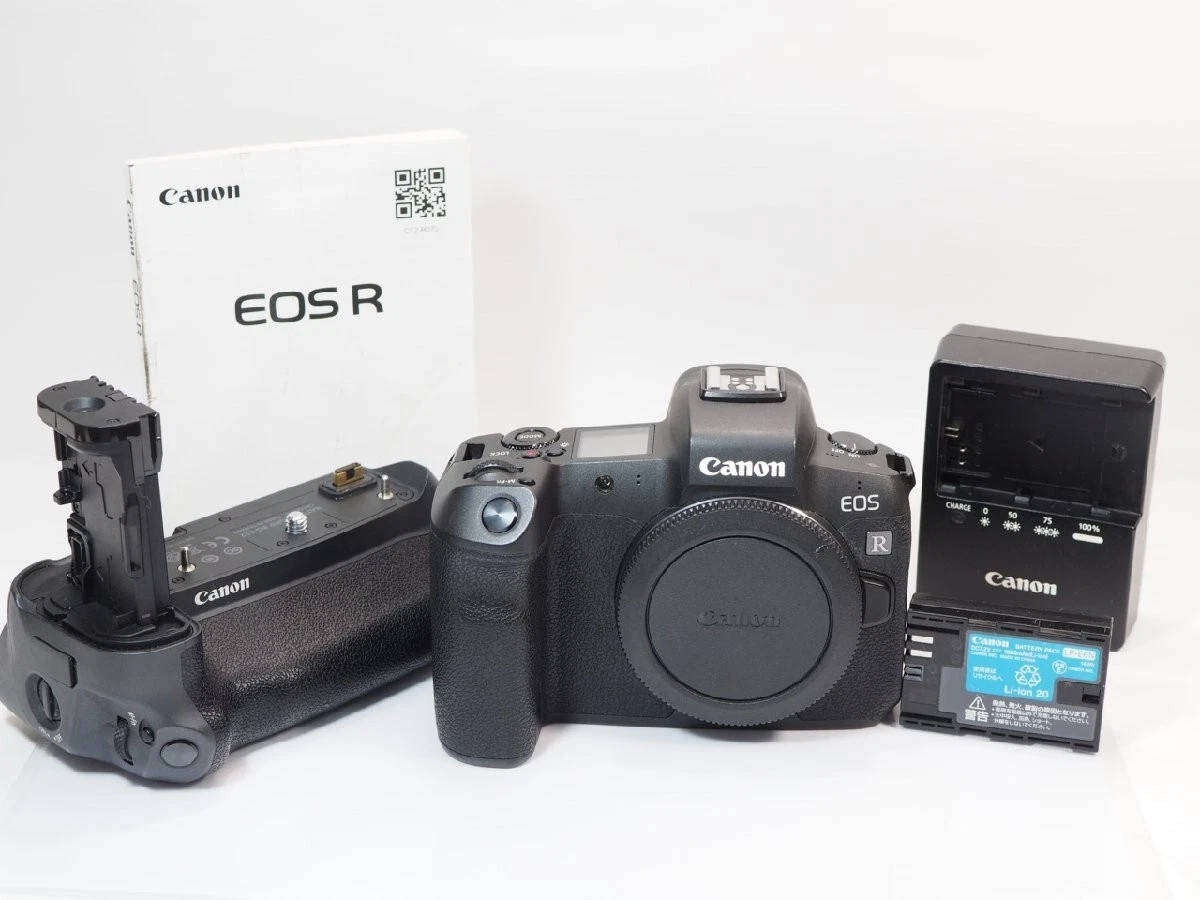 Canon EOS R Mirrorless Camera Body + BG-E22 Battery Grip + 2x LP-E6NH Batteries (Mint Condition)