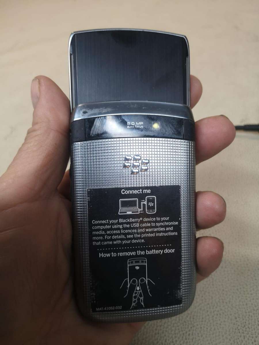 Vintage BlackBerry Torch 9810 - 8 GB - Very Good Condition