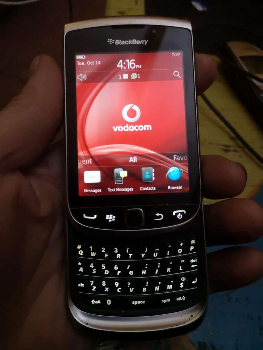 Vintage BlackBerry Torch 9810 - 8 GB - Very Good Condition