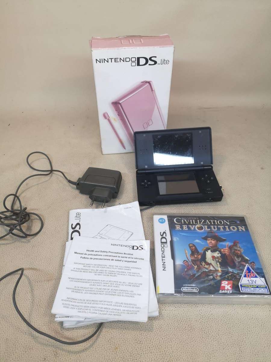 Nintendo DS Lite Console Complete with one Game, Charger & Box