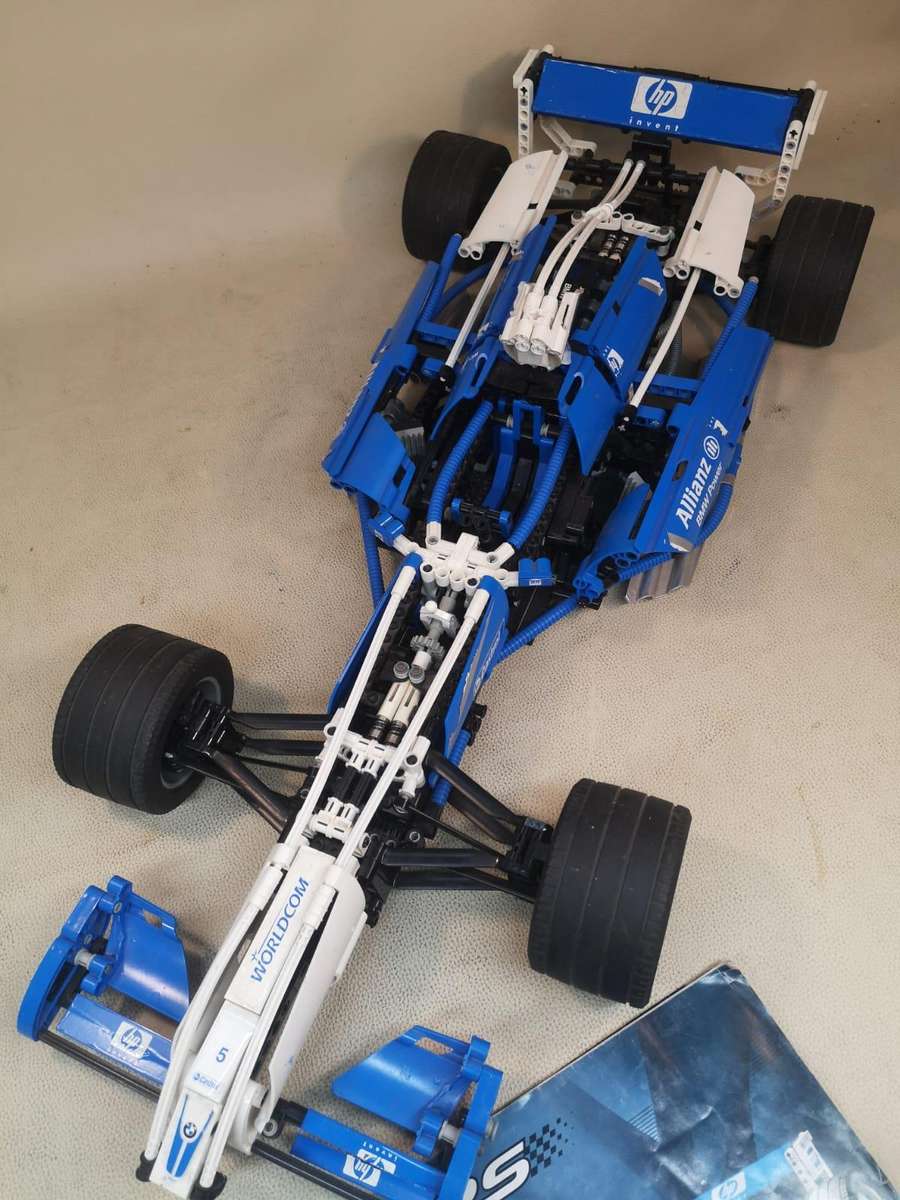 Massive 700mm Complete Lego Williams BMW F1 Team Racer 8461 with Instructions