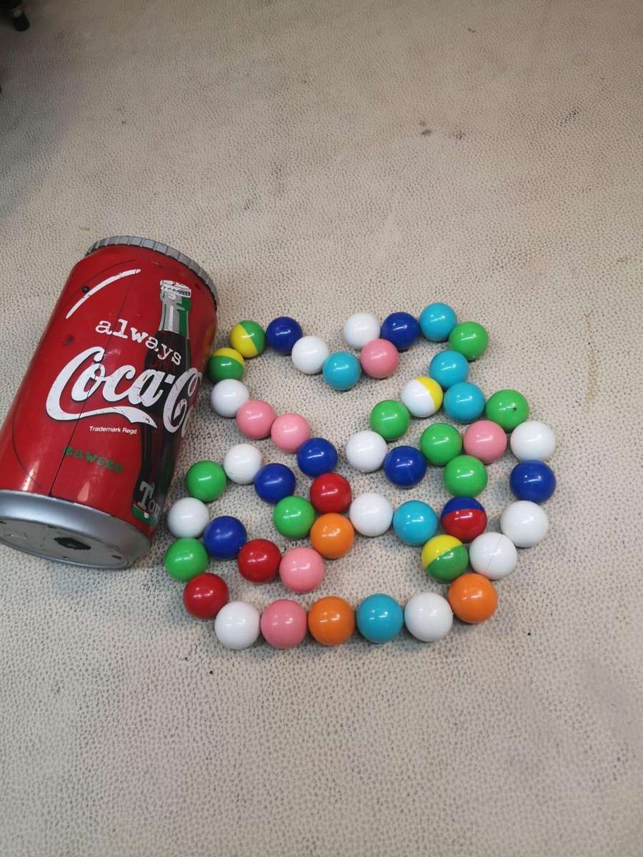 WOW!! 100 GENUINE 1980`S CLICKETS MAGNETIC MARBLES