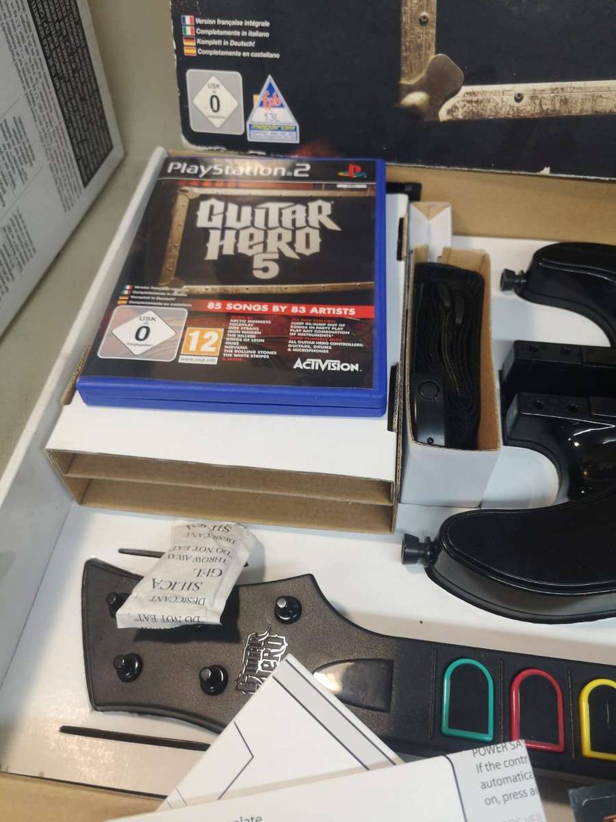 Sony PS2 Guitar Hero 5 GUITAR + GAME (COMPLETE BOX SET) Like New