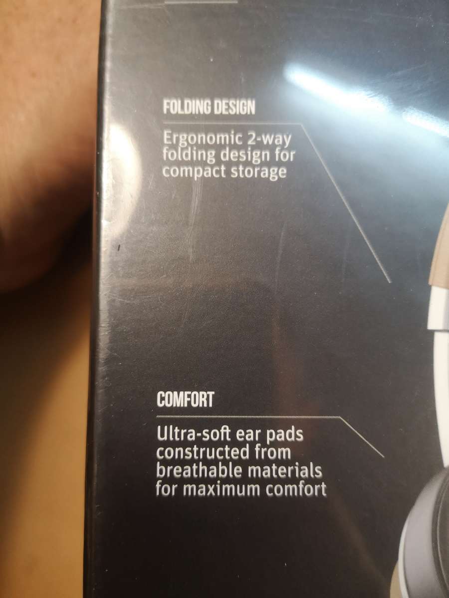 Exquisite Ferrari Cavallino Collection T350 Noise Cancelling Headphones - New Unopened in Box