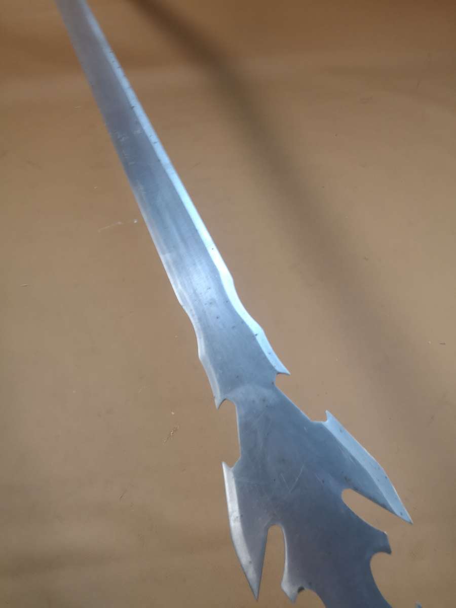 VERY LARGE & HEAVY FANTASY SWORD (1070mm)