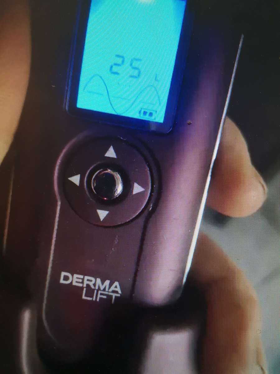 Annique Derma Lift (Galvanic-ion Technology) Brand New Never Used