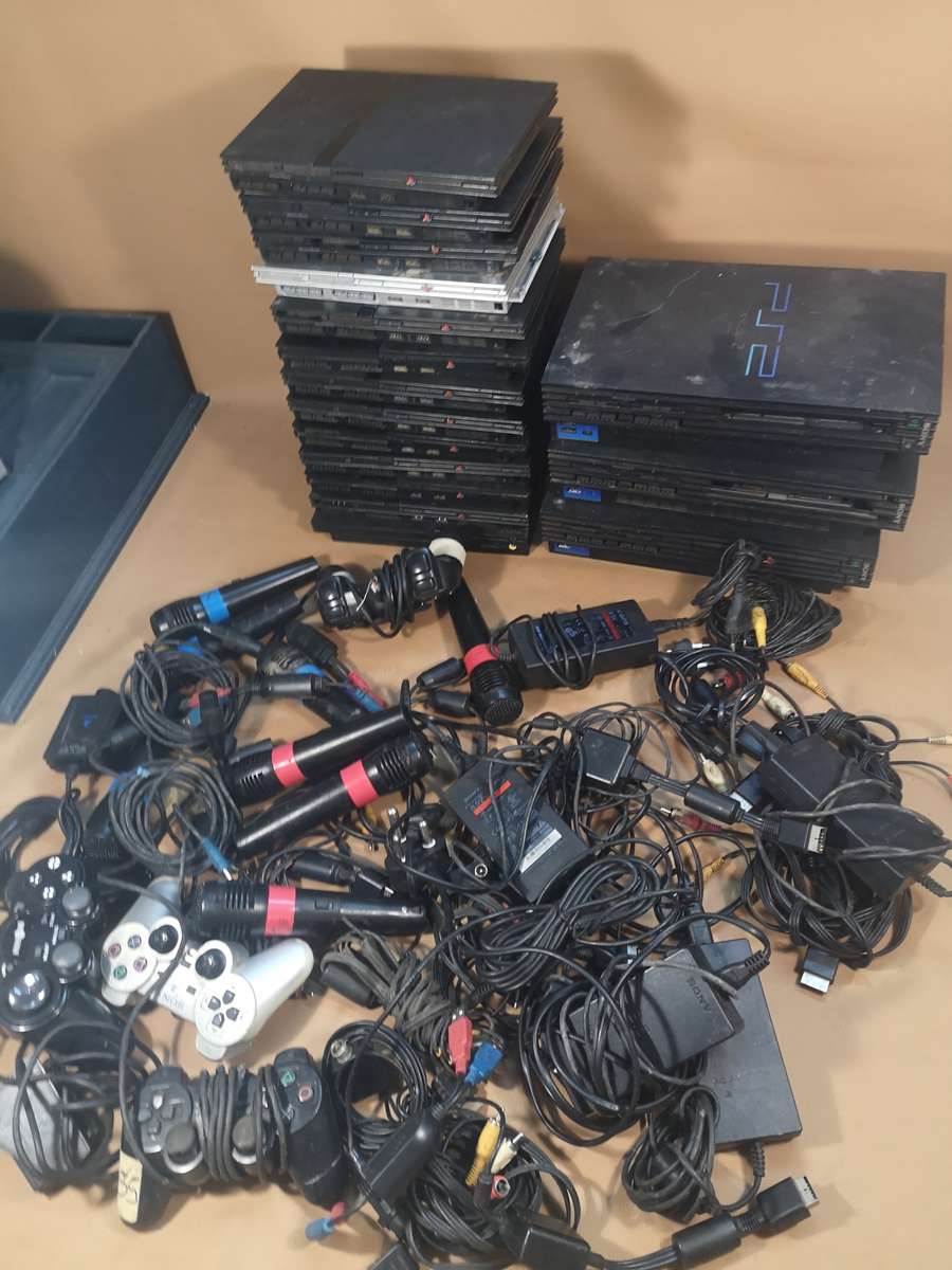 PLAY STATION 2 Bundle for Spares or Repairs