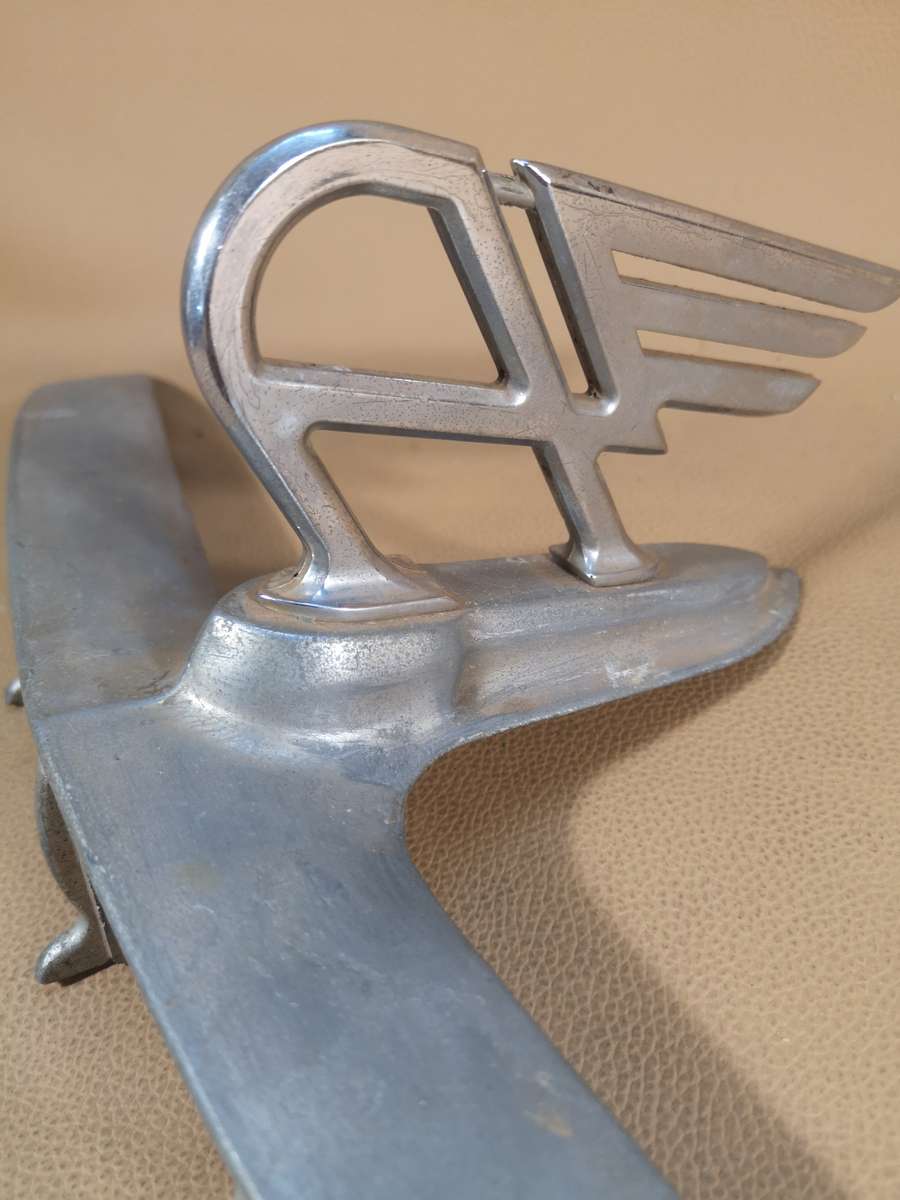 Vintage Austin Cambridge Hood Ornament