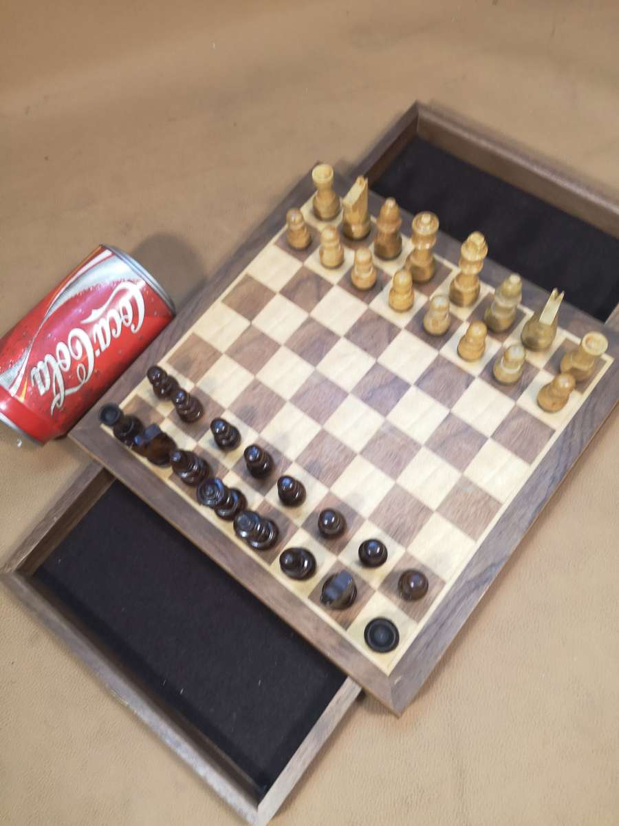 Magnificent Walnut Magnetized Chess Set With Staunton Wood Chessmen