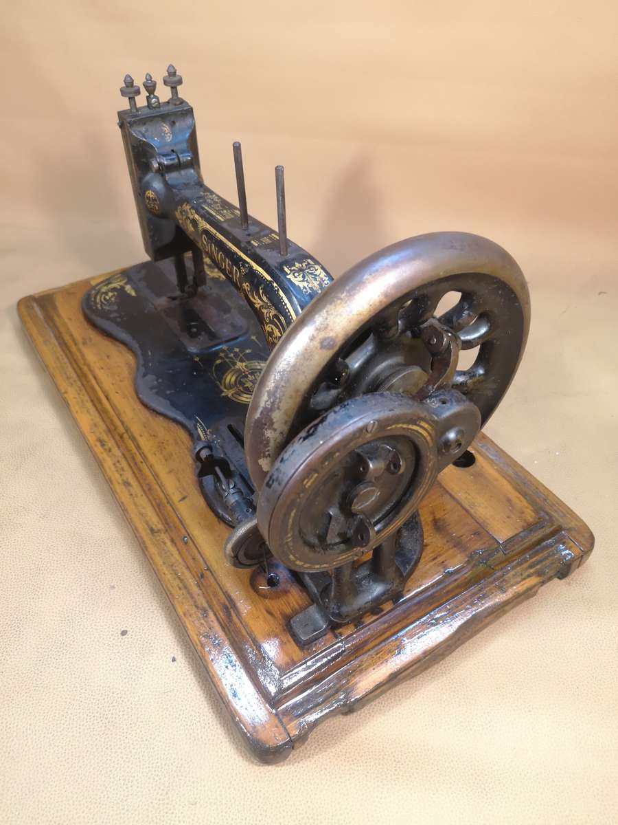 159 Year Old Antique 1865 Singer MFC.Co.N.Y 12K Sewing Machine - Made In UK