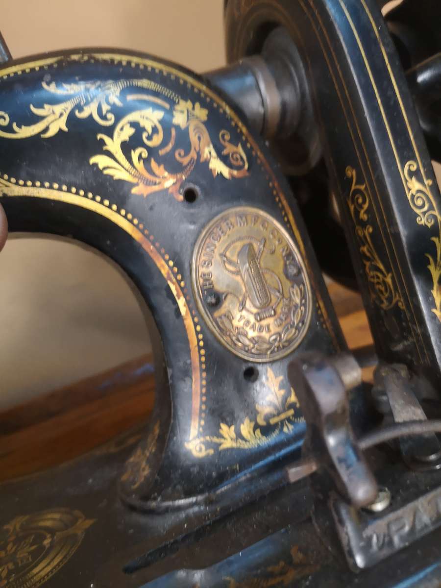 159 Year Old Antique 1865 Singer MFC.Co.N.Y 12K Sewing Machine - Made In UK