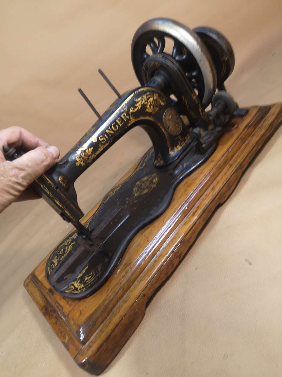 159 Year Old Antique 1865 Singer MFC.Co.N.Y 12K Sewing Machine - Made In UK