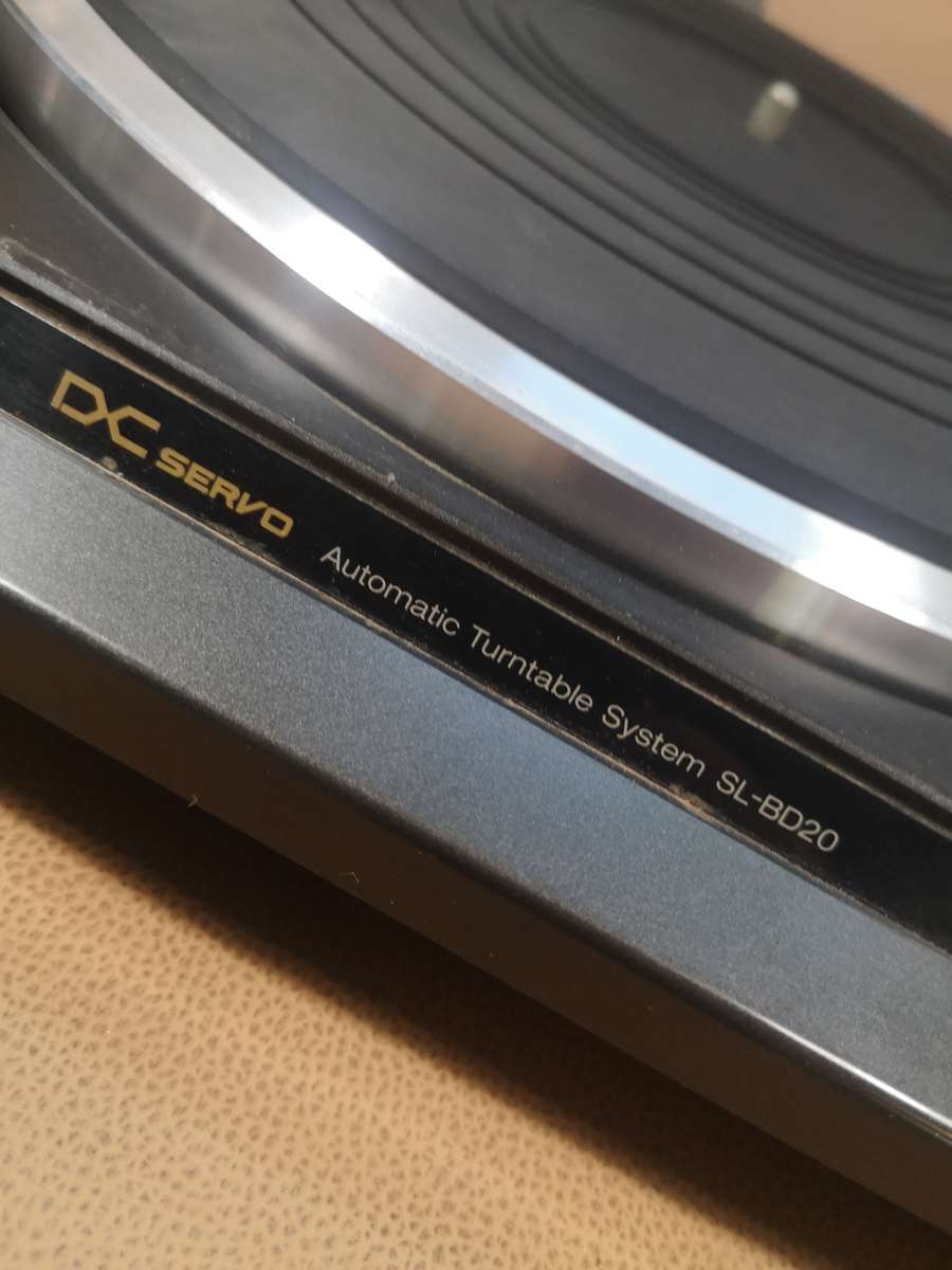 Technics SL-BD20 Belt Drive Automatic Turntable