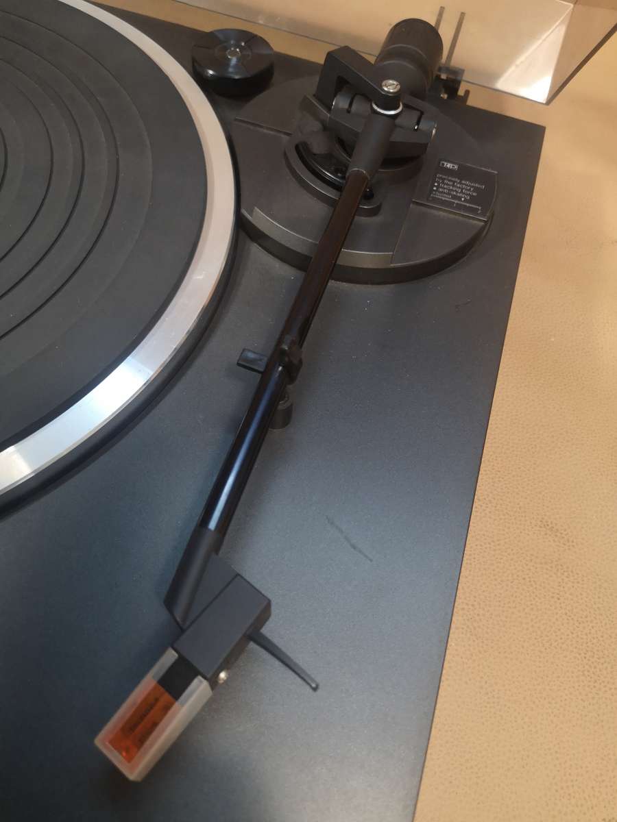 Technics SL-BD20 Belt Drive Automatic Turntable