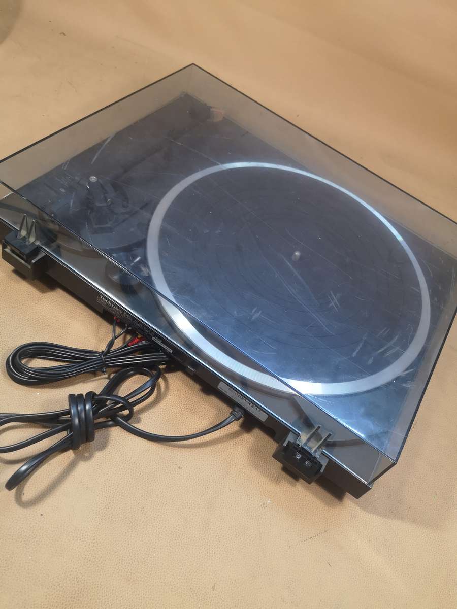 Technics SL-BD20 Belt Drive Automatic Turntable