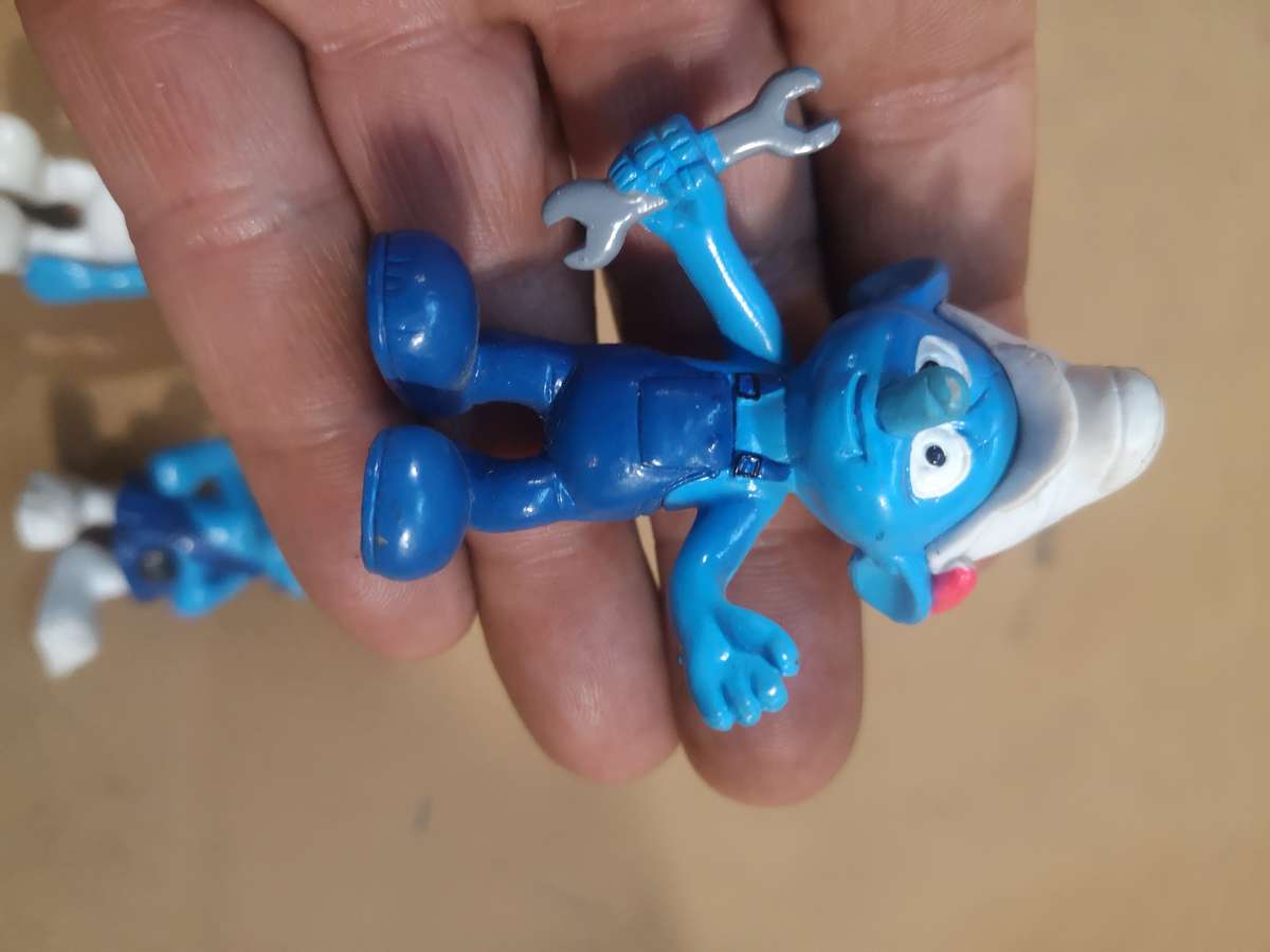 Bundle 2 of 7 Vintage Smurfs