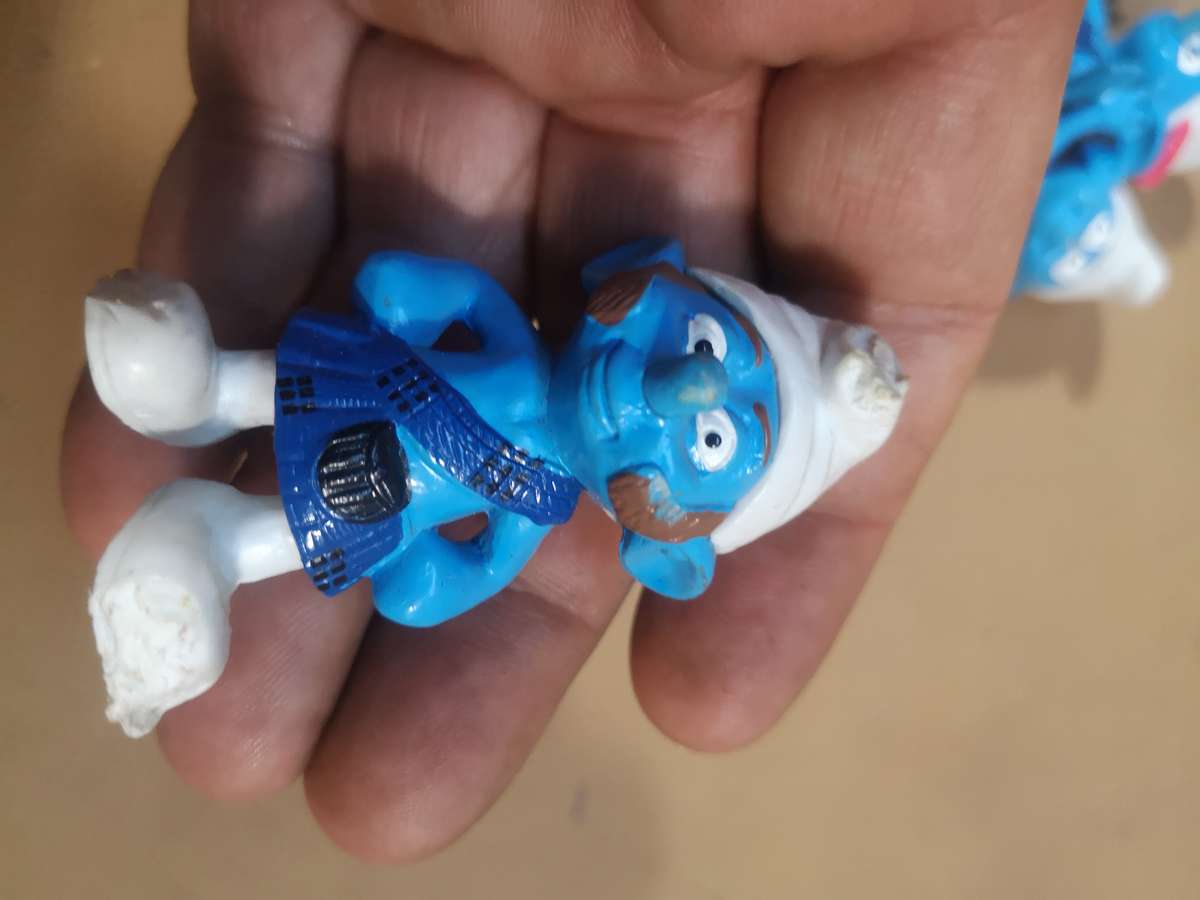 Bundle 2 of 7 Vintage Smurfs