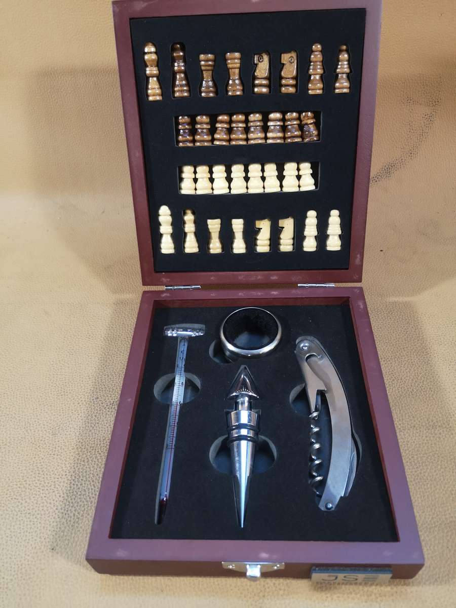 Walnut Wooden Chess Bar Set