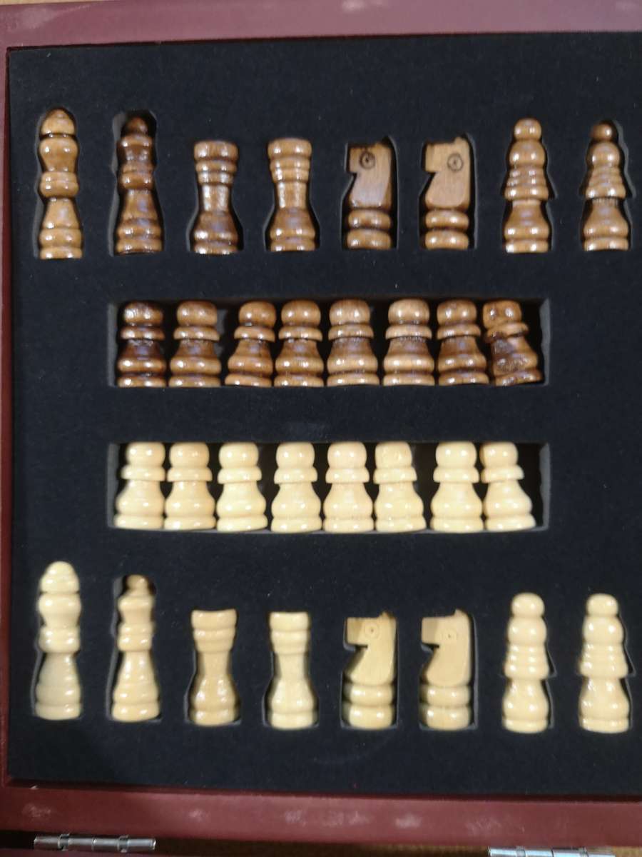 Walnut Wooden Chess Bar Set