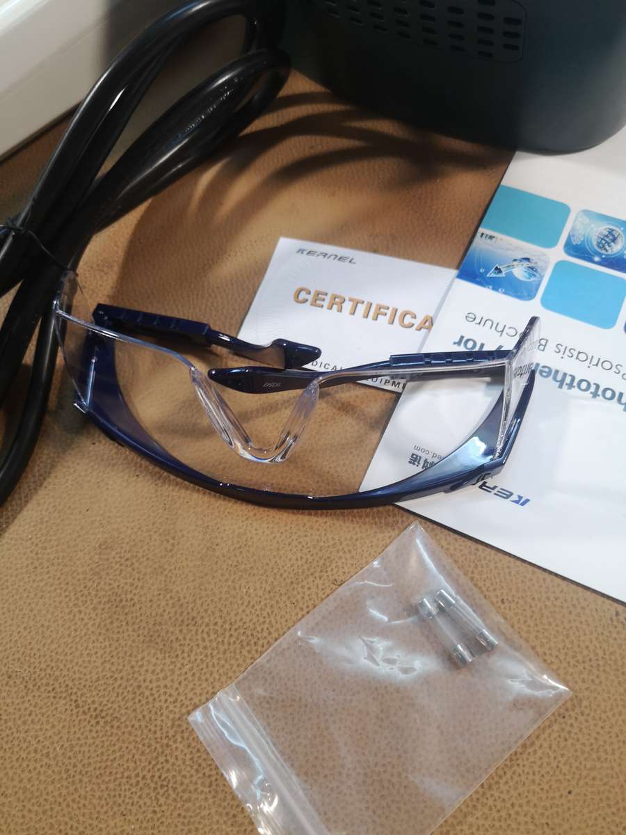 KERNEL KN-4006B hand-held 311nm UVB lamp UV phototherapy device for vitiligo psoriasis treatment