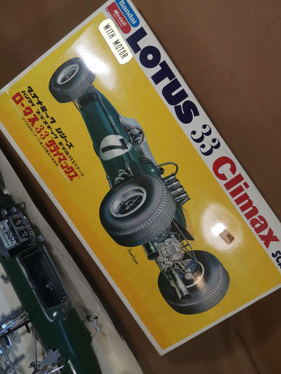 BANDAI RIKO PC3-900 'LOTUS 33 CLIMAX F1 CAR'. RARE 1:12 MODEL KIT.