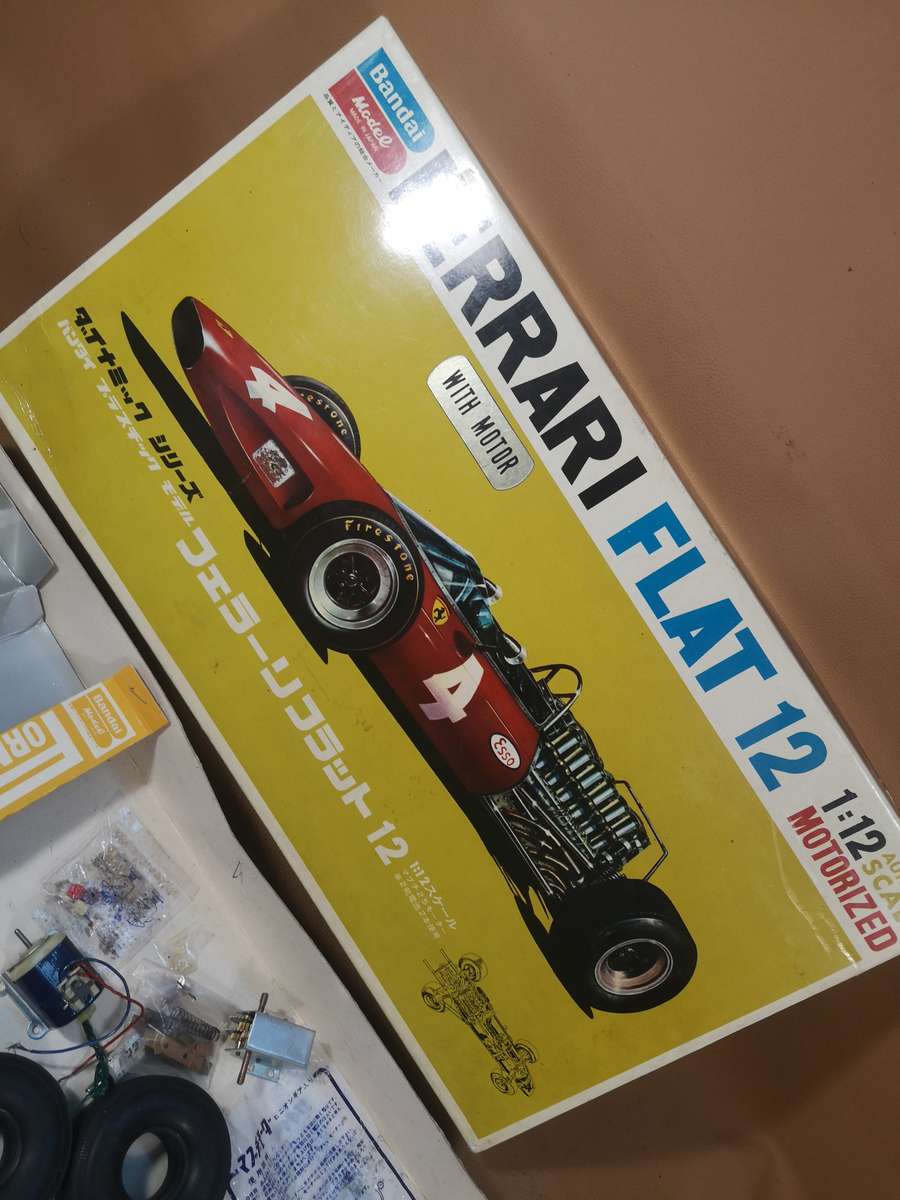 VINTAGE BANDAI 1/12 FERRARI FLAT 12 512F1 MODEL KIT with MOTOR