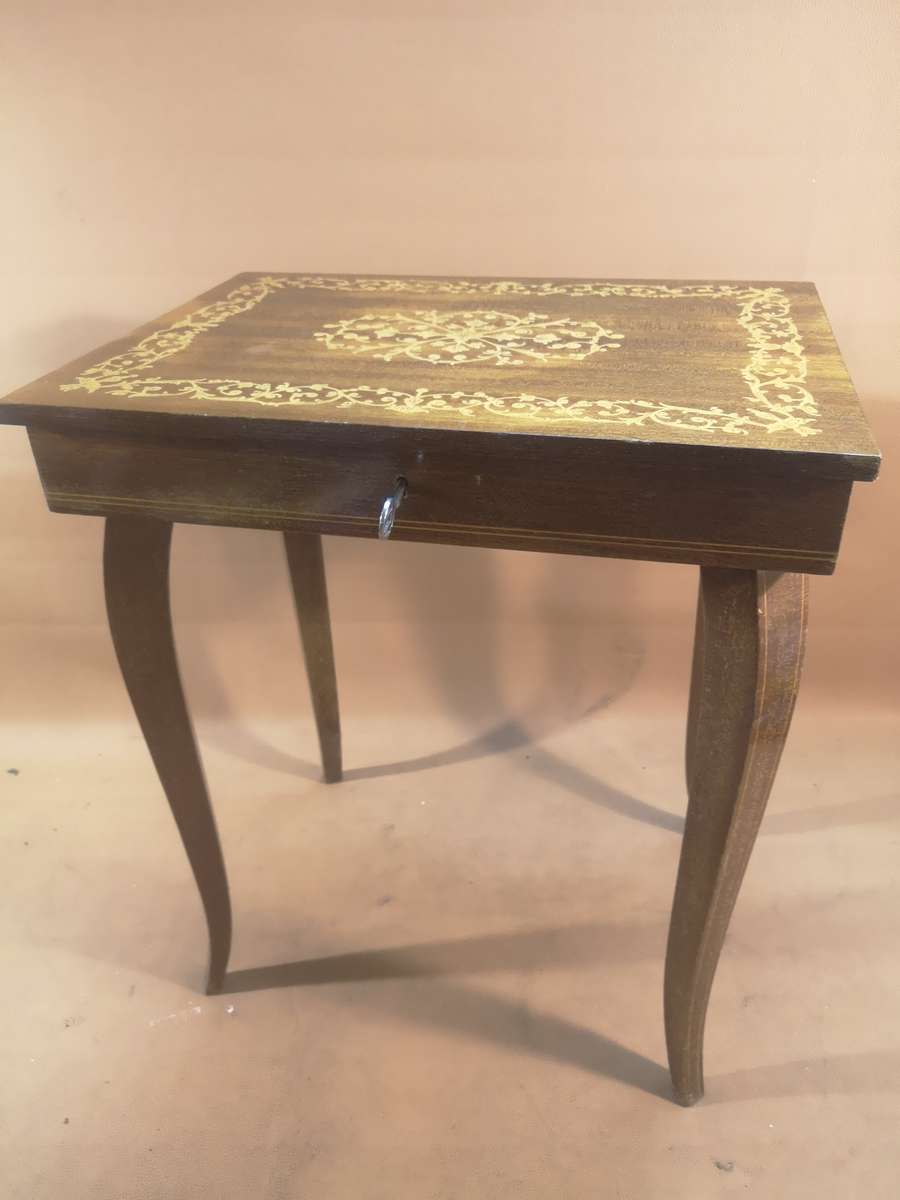 Beautiful Antique Sorrento Italy Mapsa Musical Jewellery Box Table