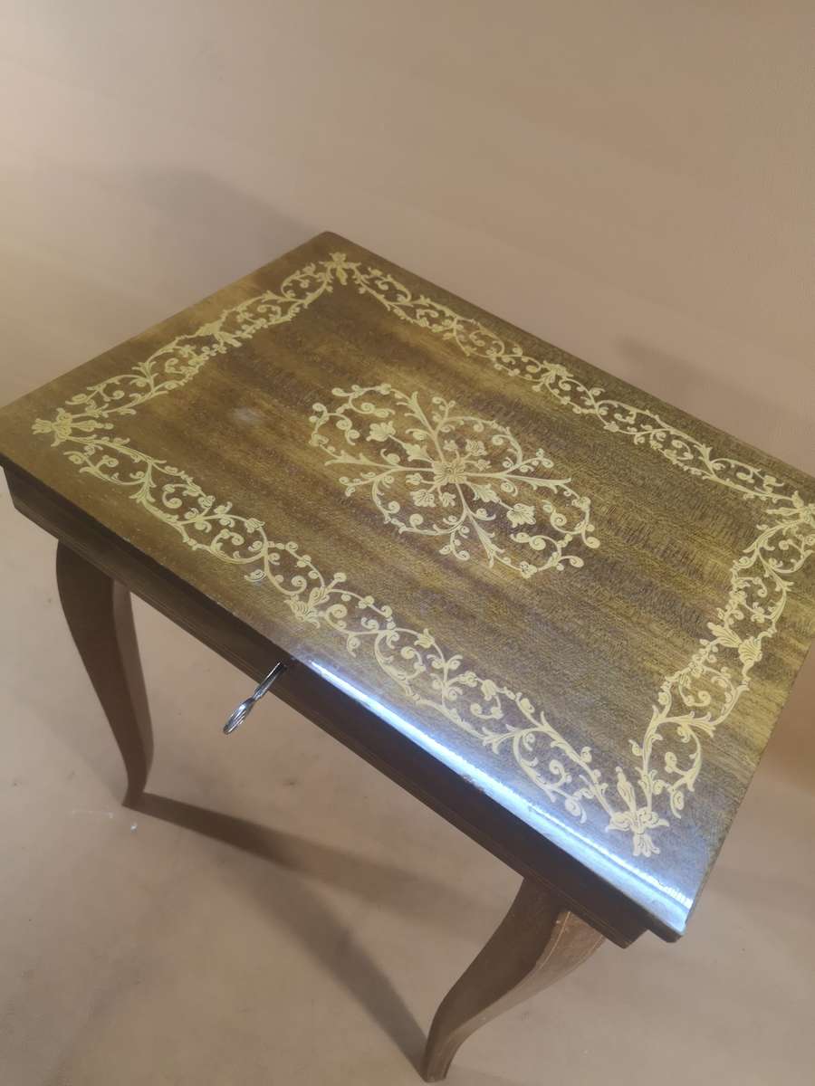 Beautiful Antique Sorrento Italy Mapsa Musical Jewellery Box Table