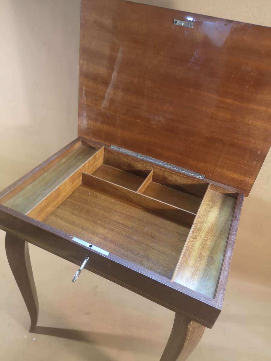 Beautiful Antique Sorrento Italy Mapsa Musical Jewellery Box Table