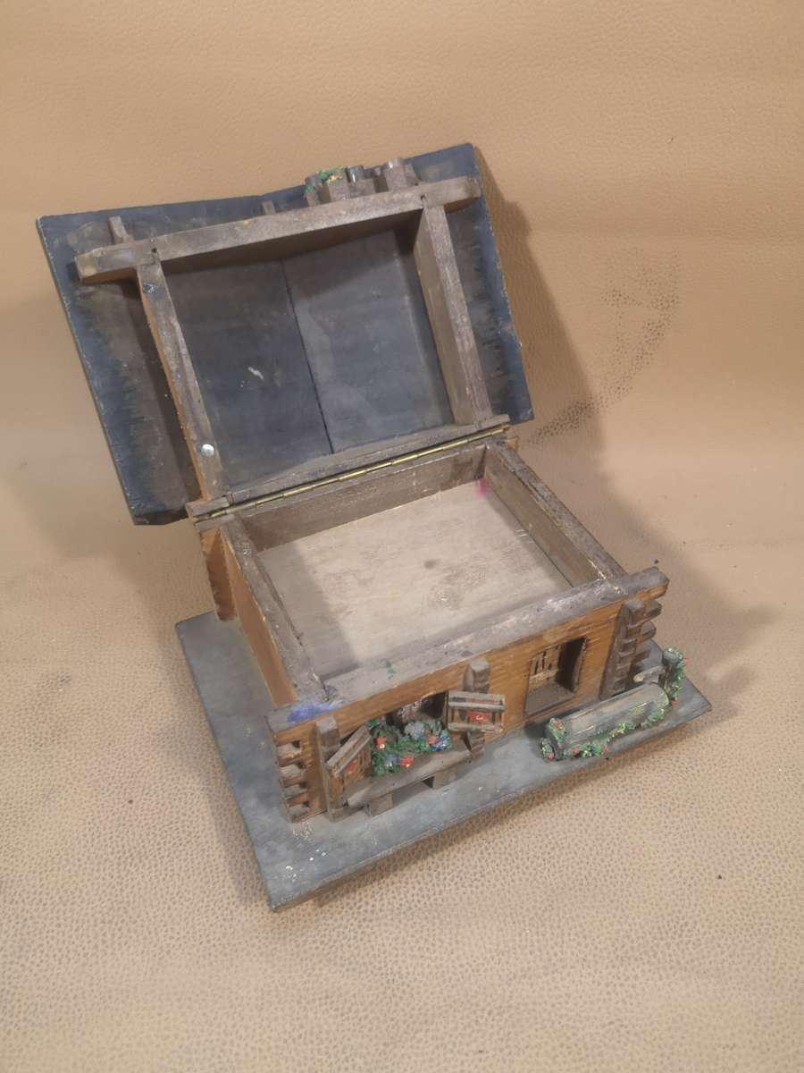 Miniature Vintage Swiss / Austrian Wooden Chalet Cabin Cottage Music Box