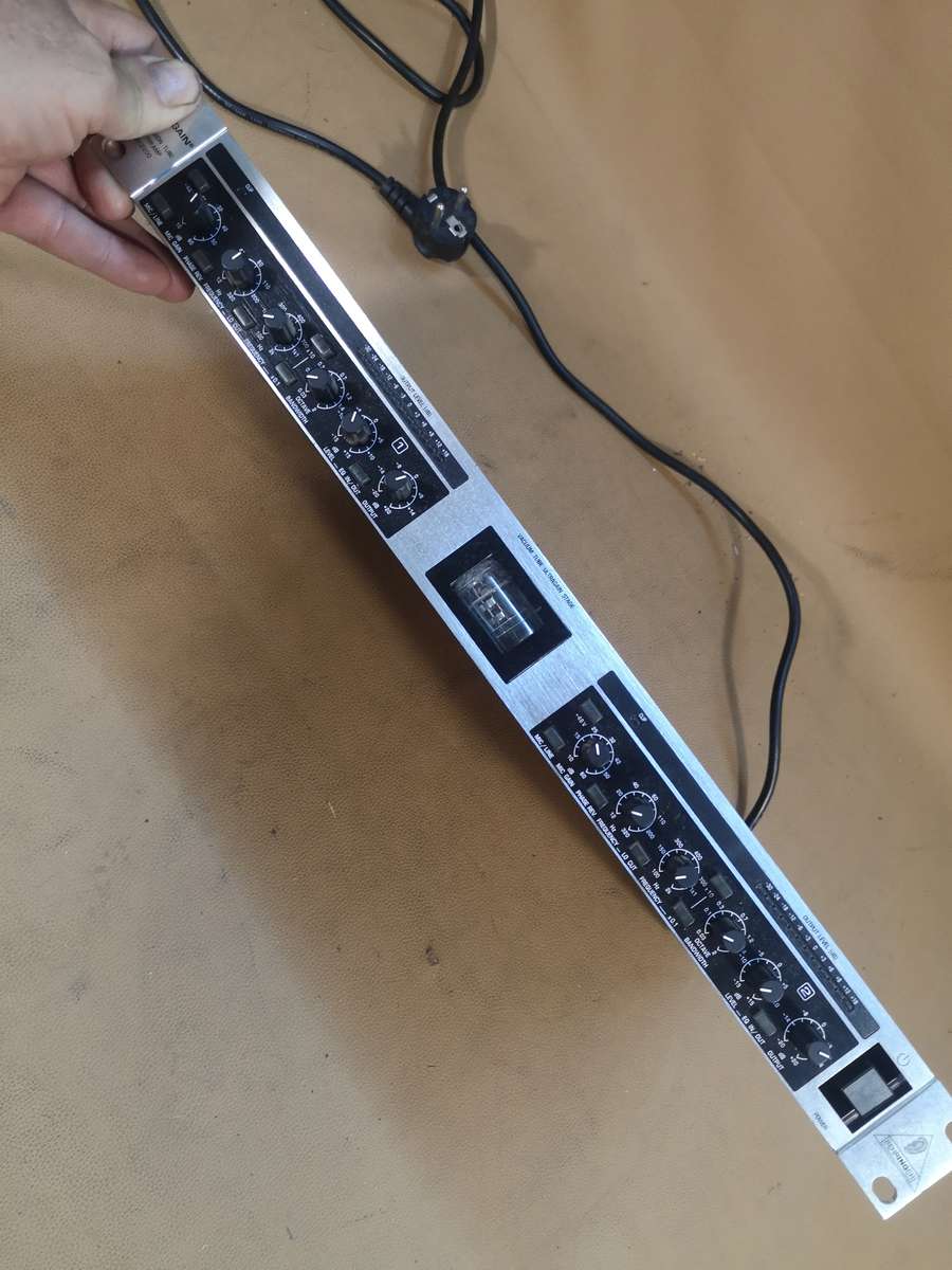 Behringer Ultragain Pro MIC2200 2-channel Tube Mic/Line Preamp Good Condition