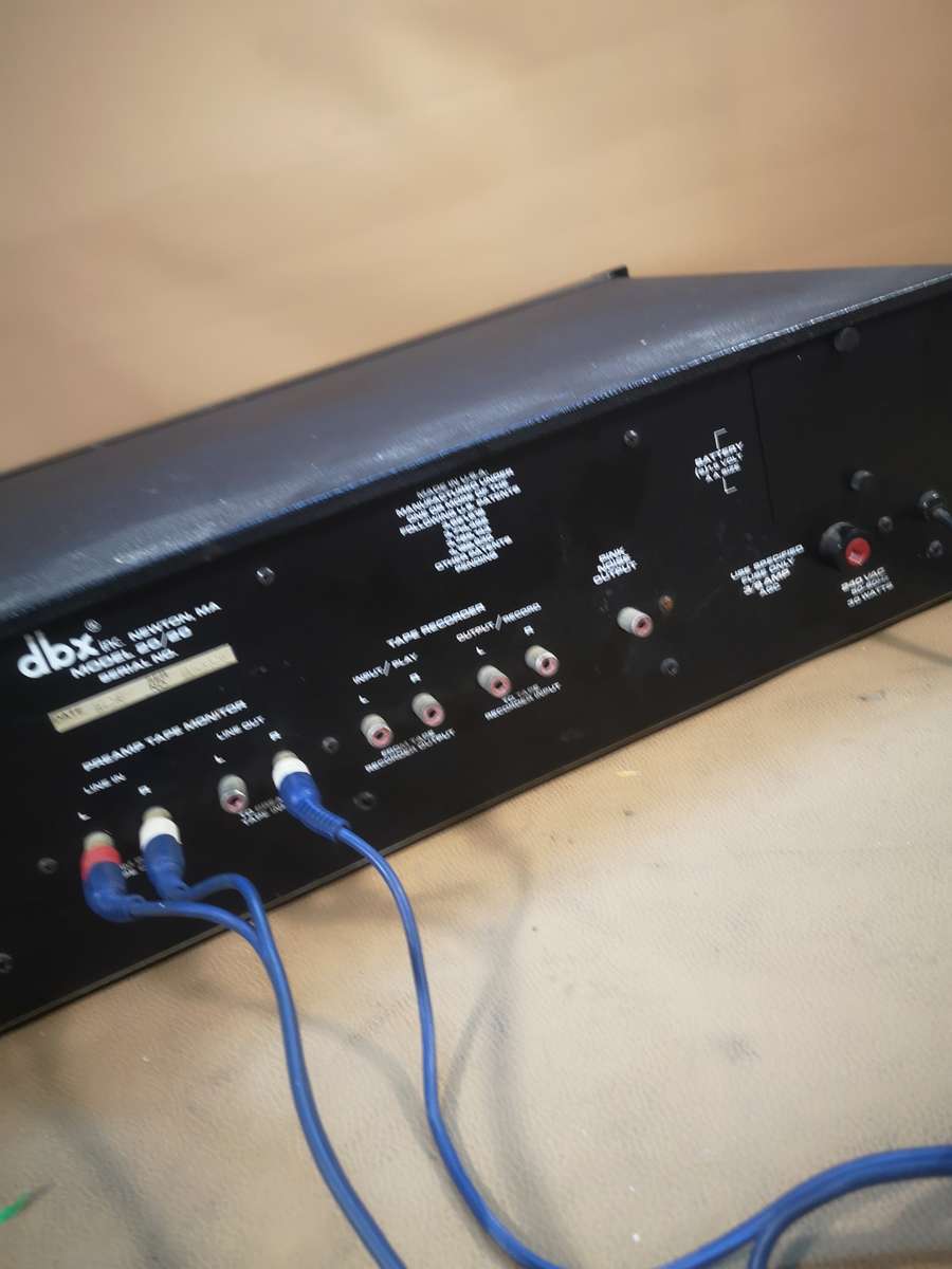 dbx 20/20 Computerized EQUALIZER ANALYZER 117V with Rack Mount Ear From Japan