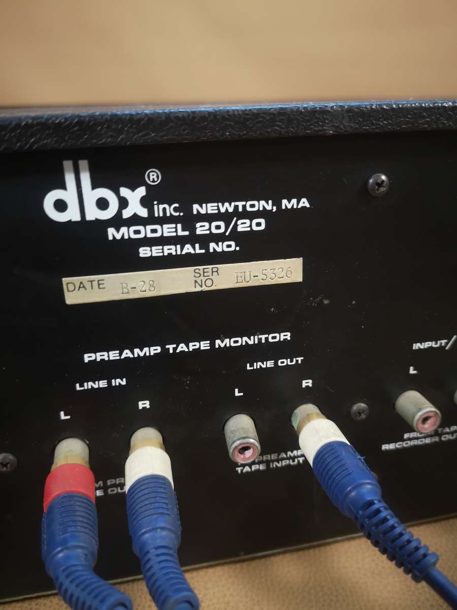 dbx 20/20 Computerized EQUALIZER ANALYZER 117V with Rack Mount Ear From Japan
