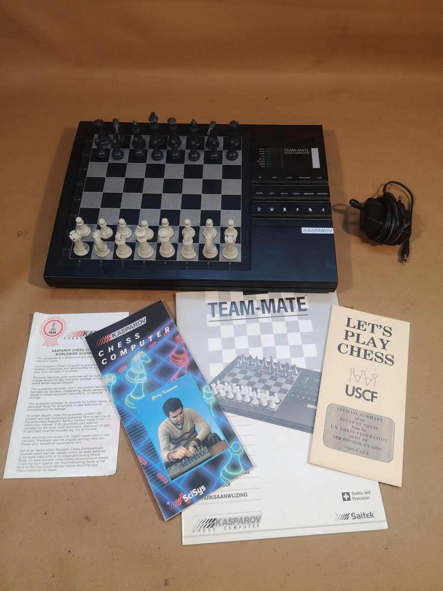 Large Saitek Kasparov Turbo Advanced Trainer Vintage Chess Computer