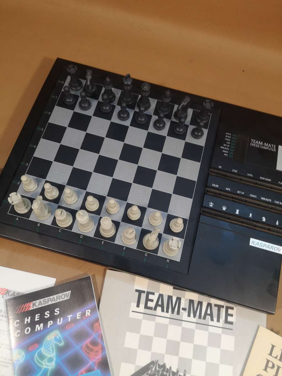 Large Saitek Kasparov Turbo Advanced Trainer Vintage Chess Computer