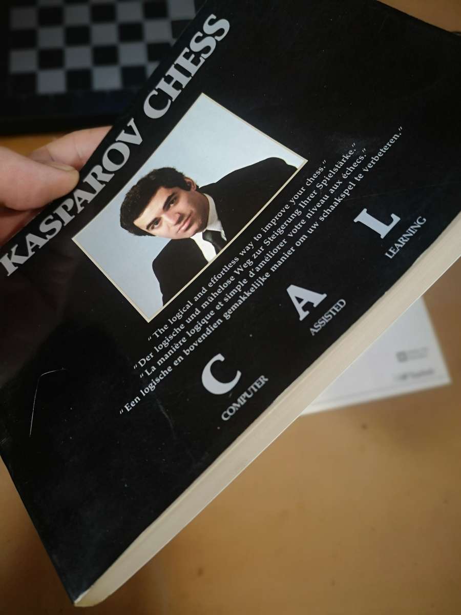 Large Saitek Kasparov Turbo Advanced Trainer Vintage Chess Computer