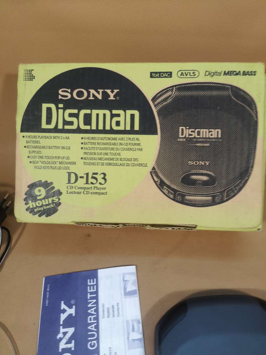 Amazing!!! SONY Discman D-153 Digital Mega Bass Portable Compact Disc CD Player COMPLETE in box