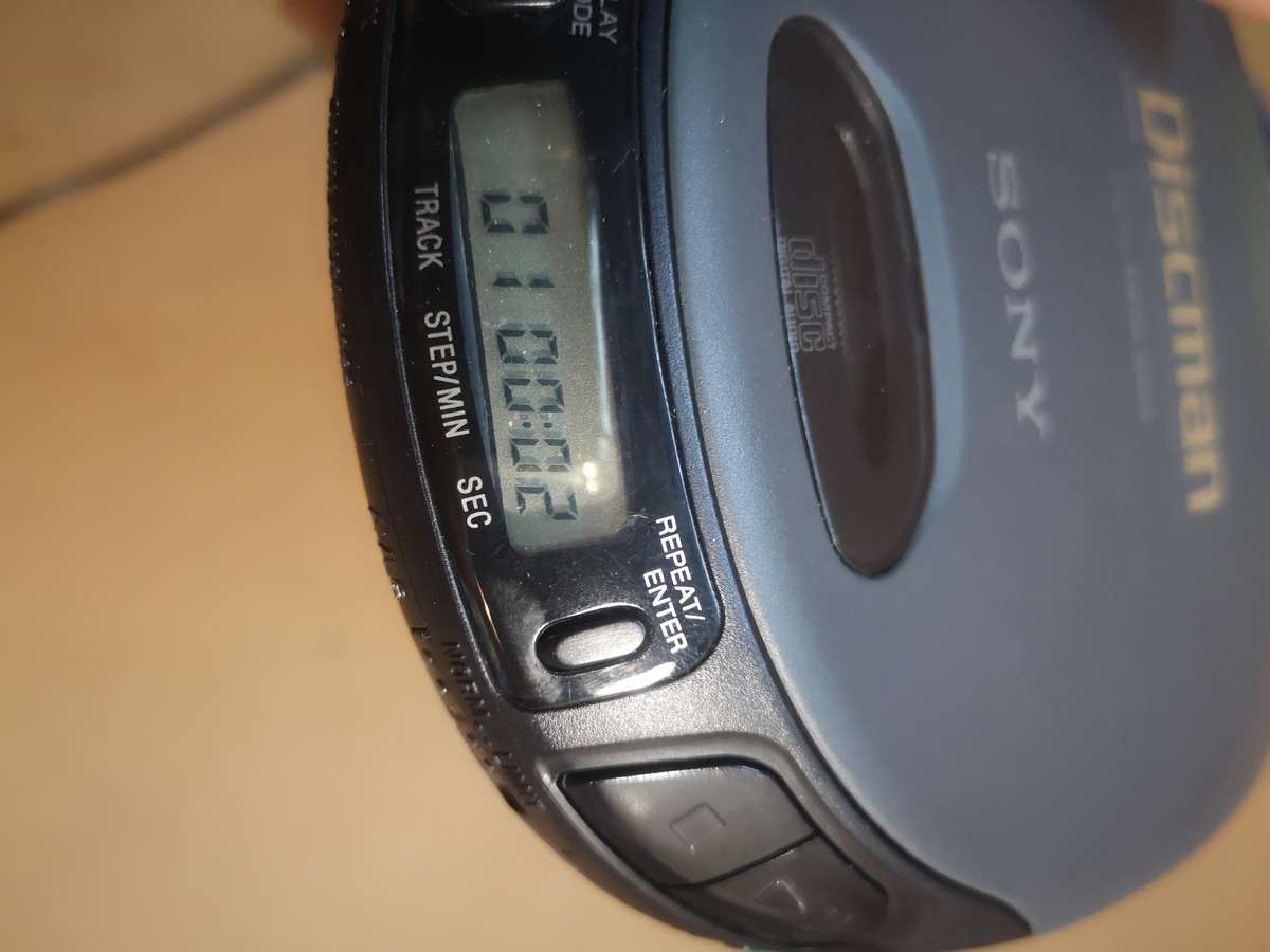 Amazing!!! SONY Discman D-153 Digital Mega Bass Portable Compact Disc CD Player COMPLETE in box