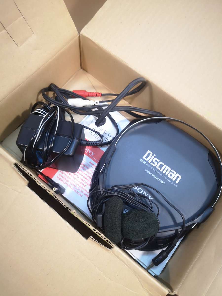 Amazing!!! SONY Discman D-153 Digital Mega Bass Portable Compact Disc CD Player COMPLETE in box