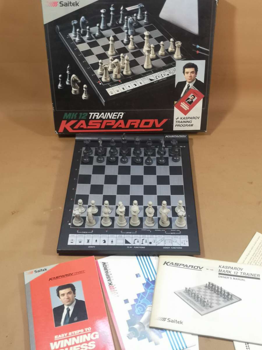 Vintage SAITEK KASPAROV MK 12 TRAINER Electronic Chess Computer Complete in Box