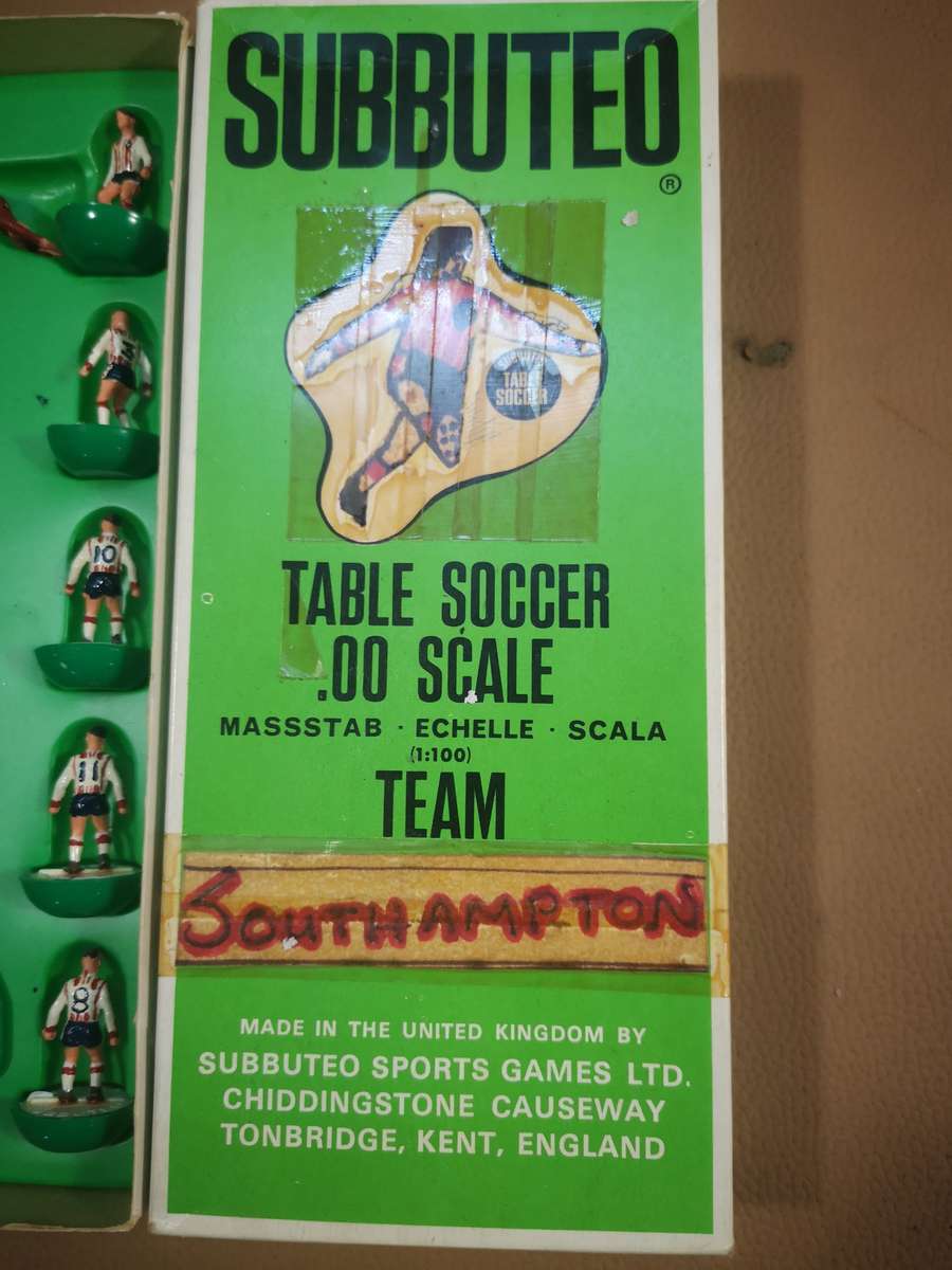 Rare Vintage Hand Painted SUBBUTEO Southampton Football Team Players 00 Scale